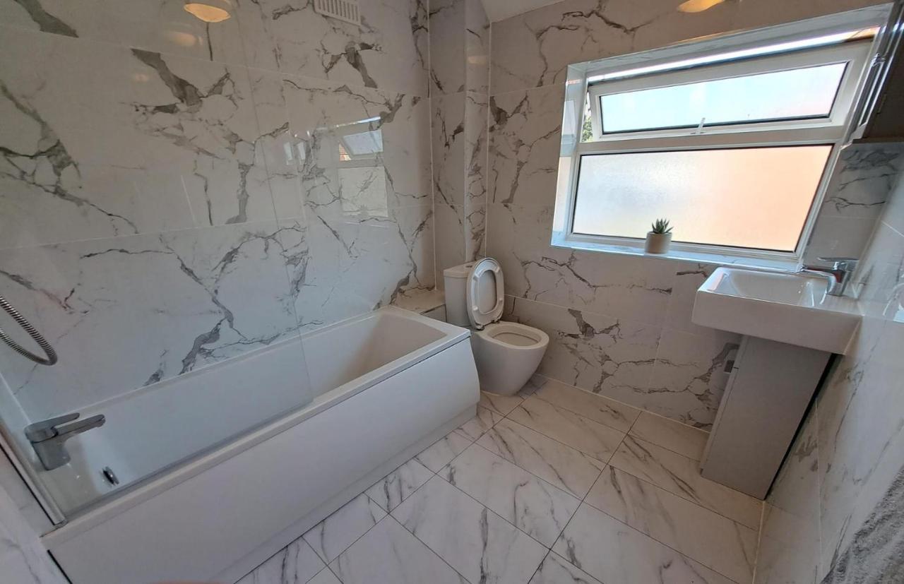 Appartamento Gatwick House Crawley  Esterno foto